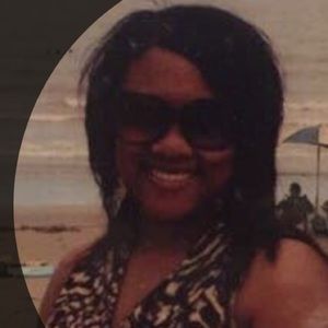 Meet your Posher, Ebony